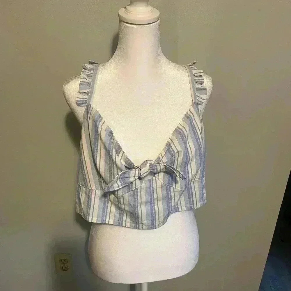 NWT-Express crop top